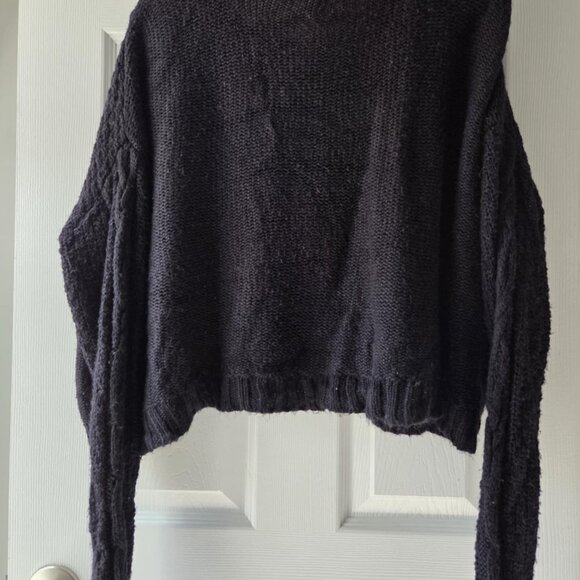 Mudd Cropped Black Fluffy Sweater - Picture 4 of 4